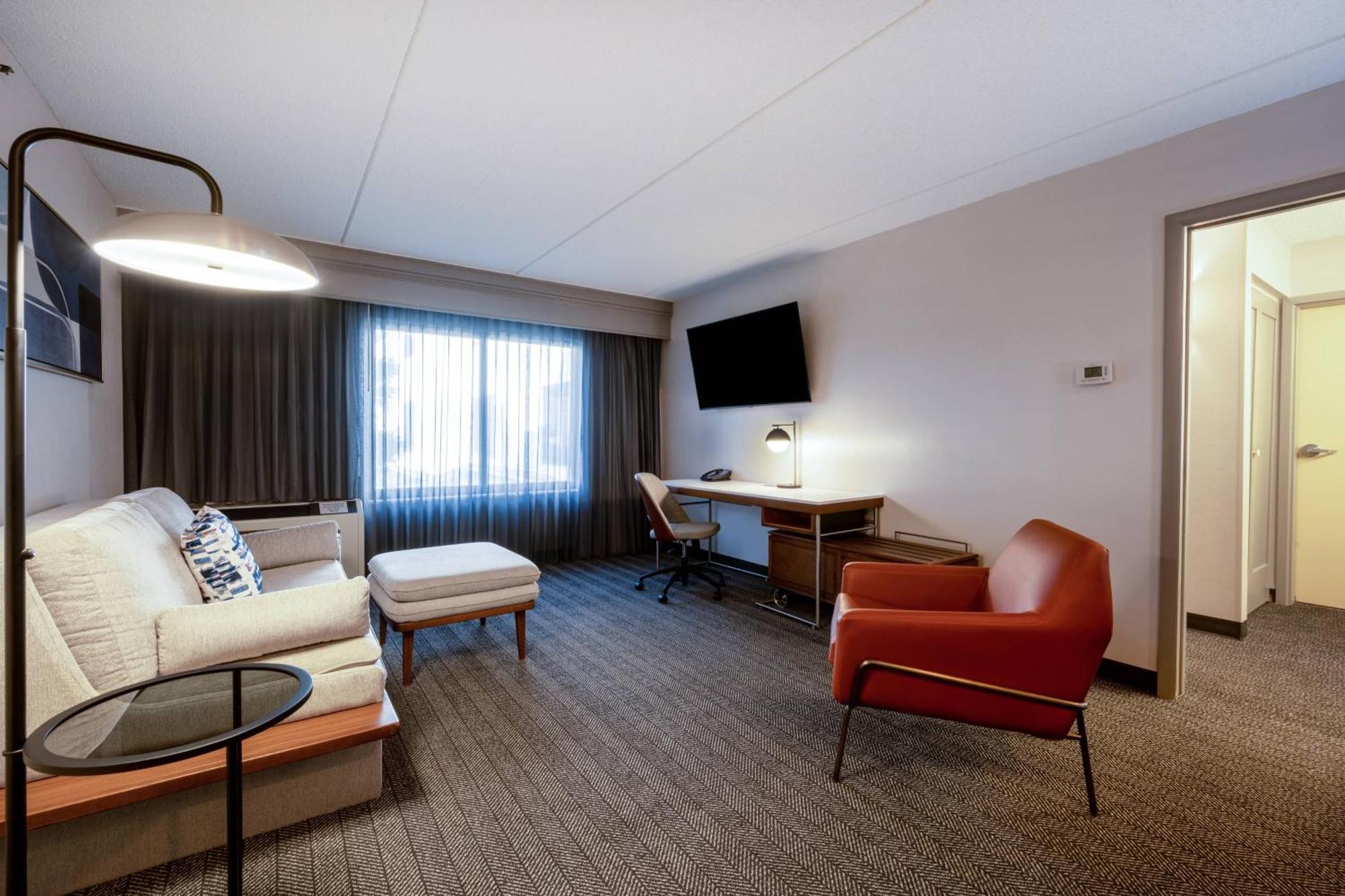 Hotel Courtyard Columbus Airport Esterno foto