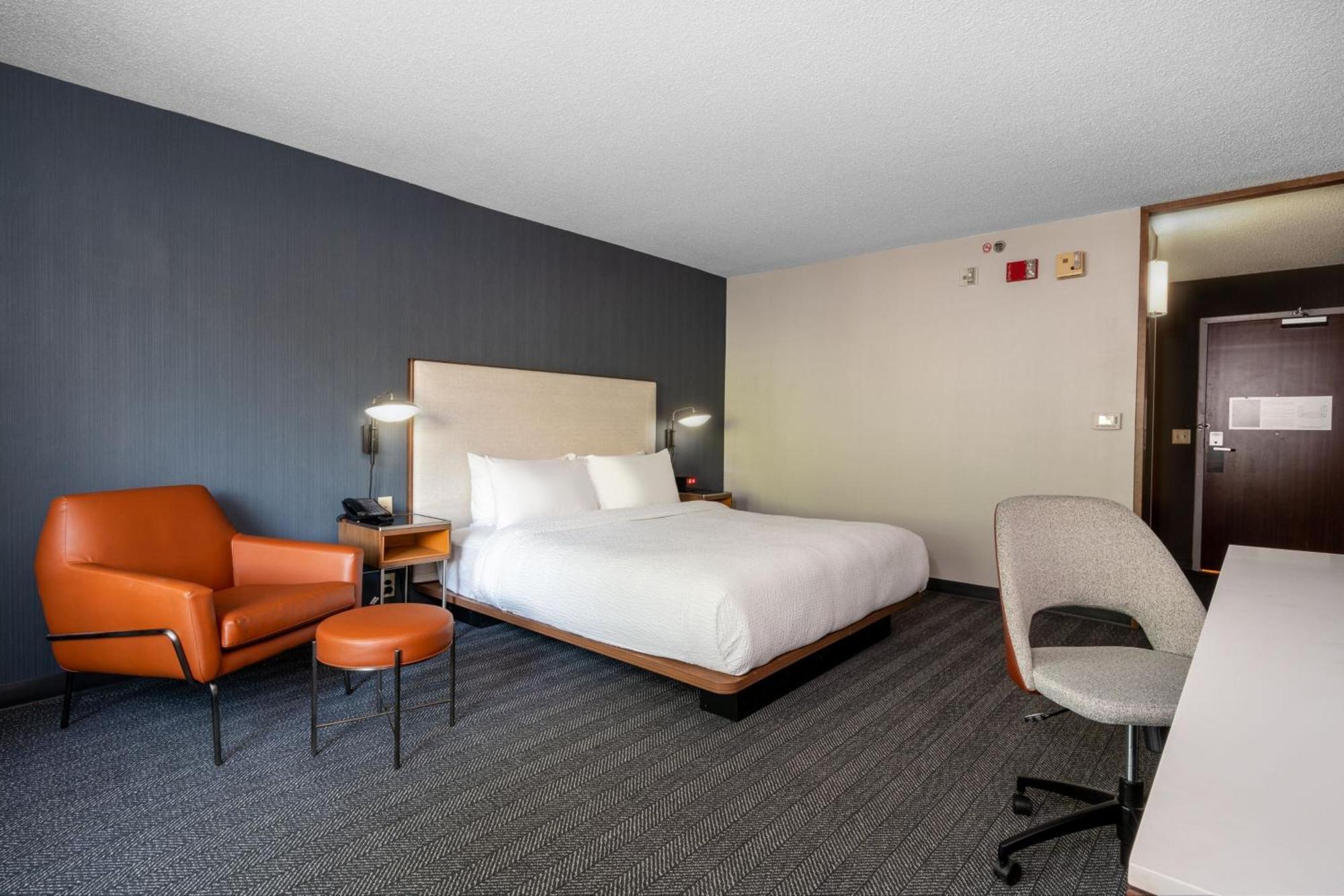 Hotel Courtyard Columbus Airport Esterno foto